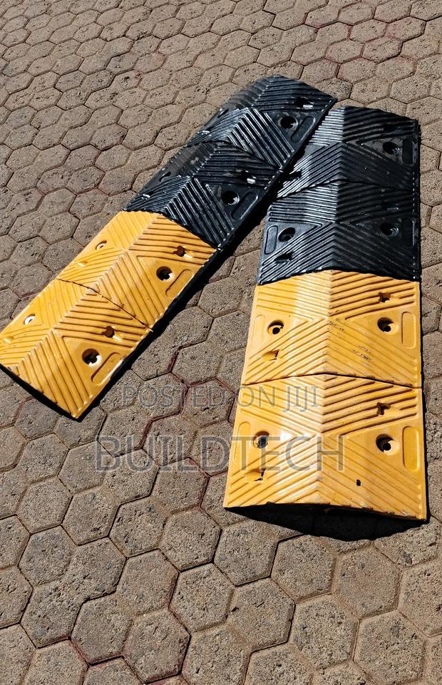 Flexible Rubber Speed Bumps Ideal For All Need Types - main view