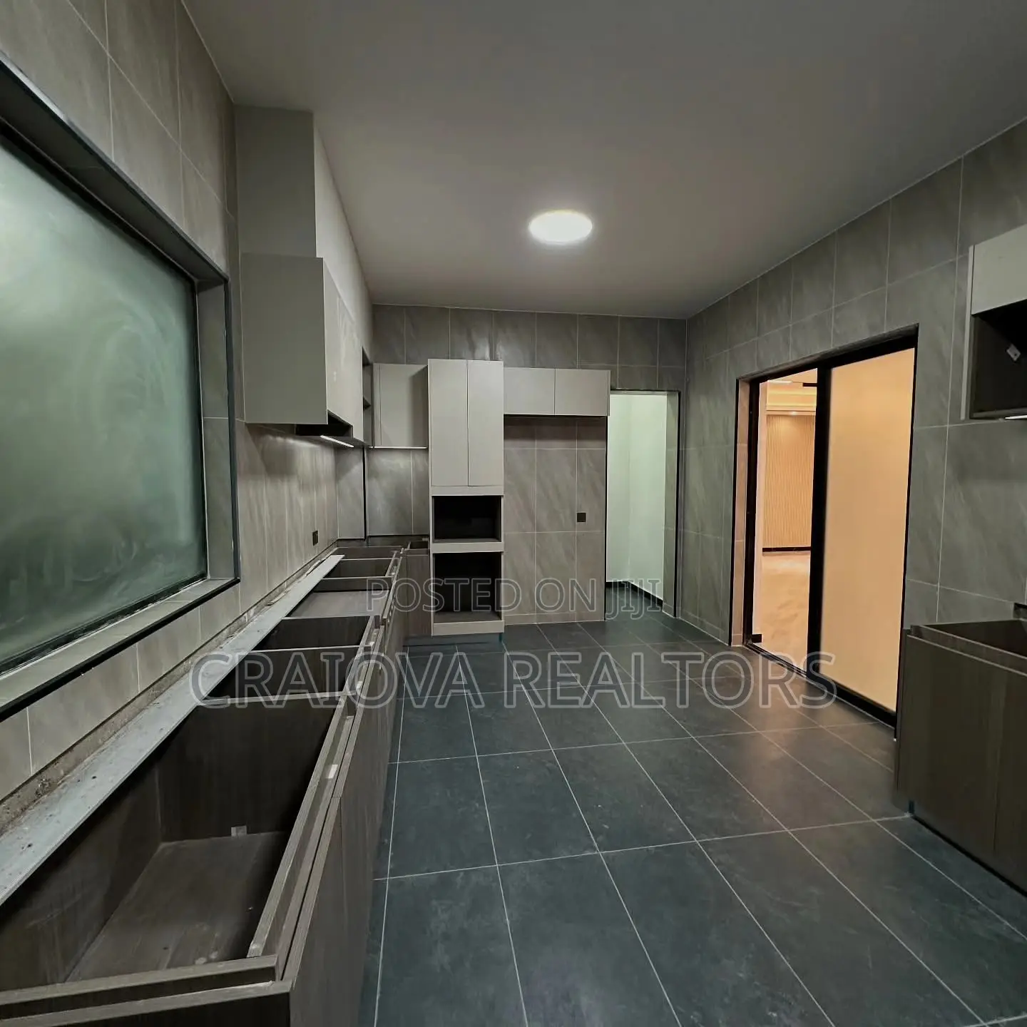 4bdrm Apartment in Kileleshwa for sale