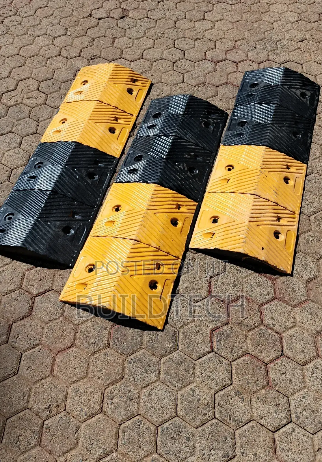 Noise Reduction Rubber Speed Bumps