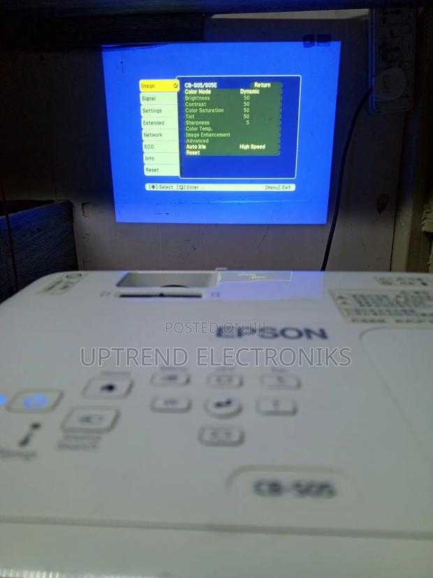 Epson Cb-S05 Projector - thumbnail 2