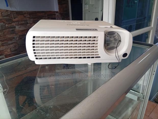 Mitsubishi Xd205r – 2200 Lumens, Xga Resolution