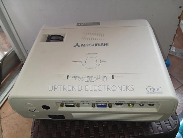 Mitsubishi Xd205r – Compact, Bright Super Reliable!  - thumbnail 2