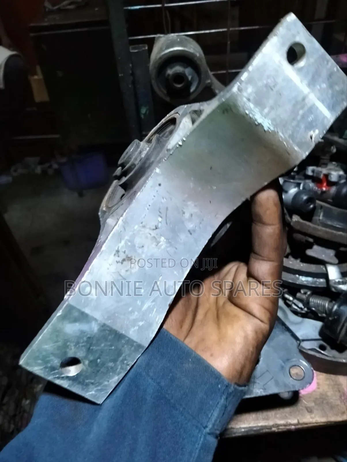Nissan Teana J31 Engine Mounting