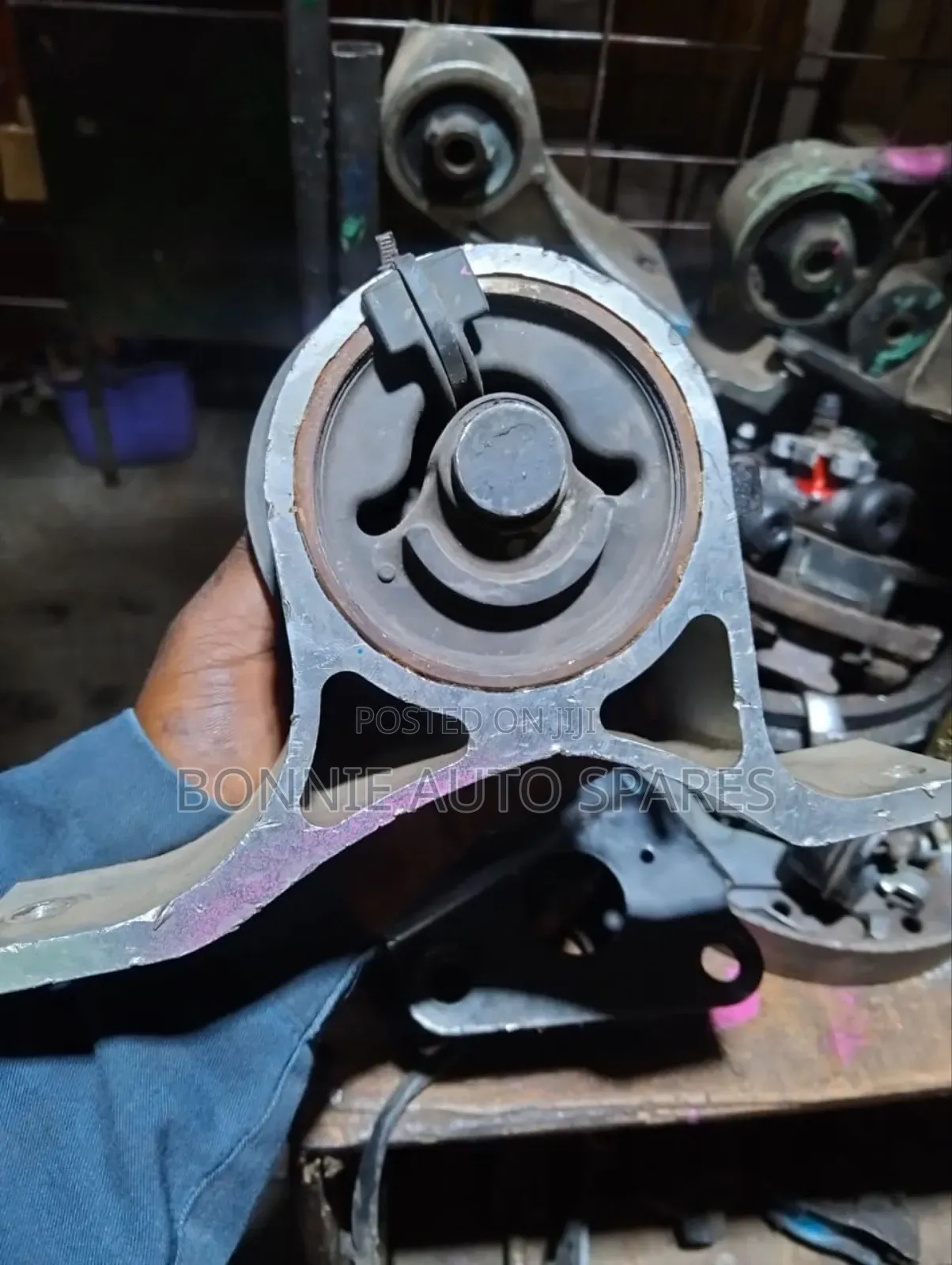 Nissan Teana J31 Engine Mounting