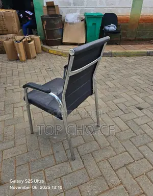 Leathers Waiting Chair.