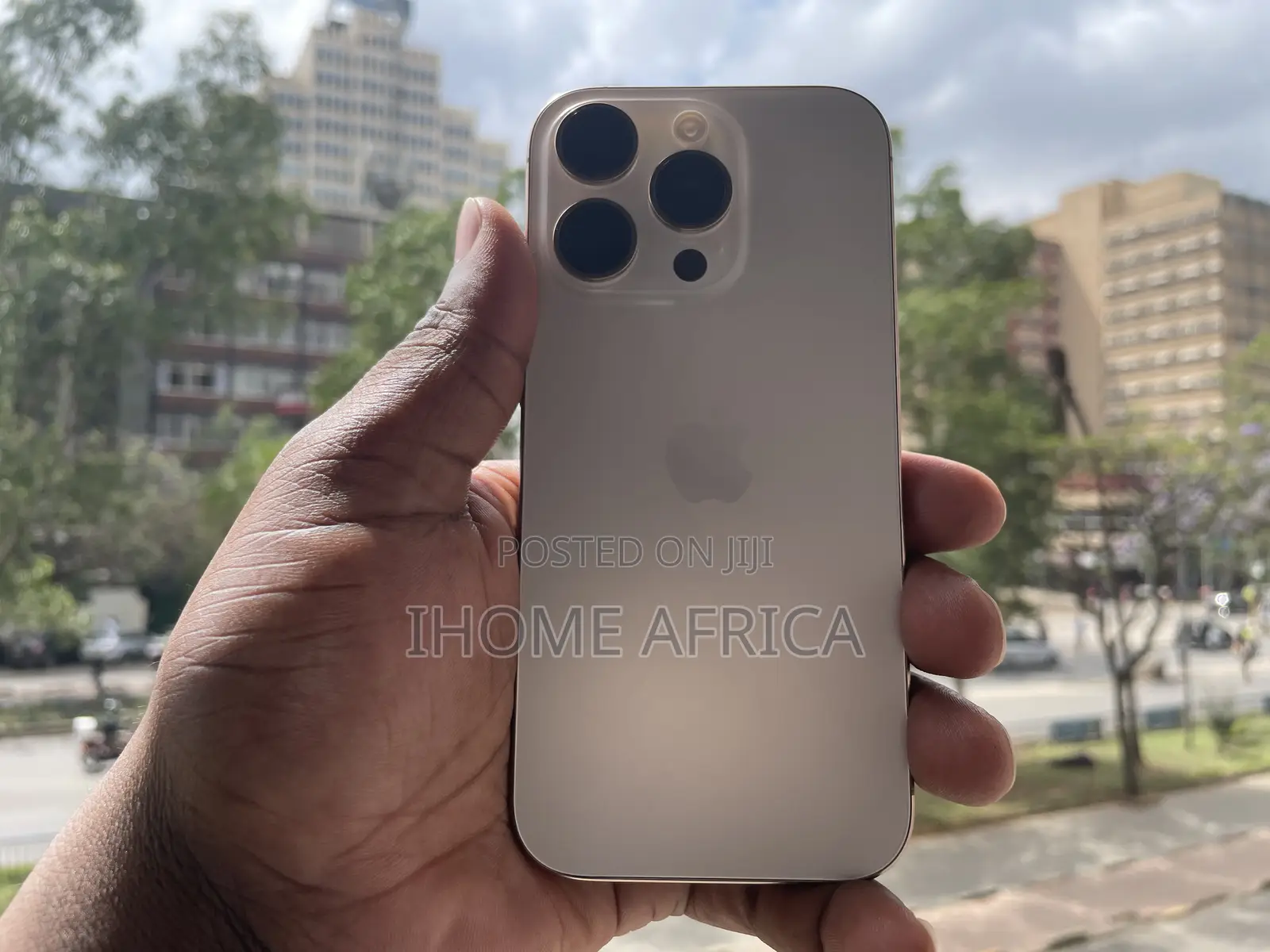 Apple iPhone 16 Pro 256 GB Gold