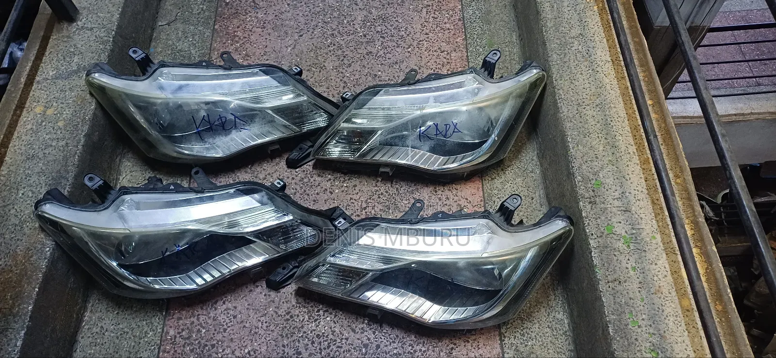 Axio 161 Non Xenon Headlights