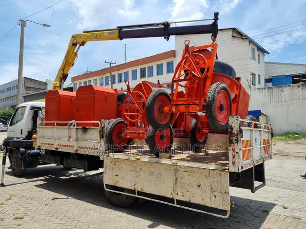 Indian Concrete Mixer - Esquire - main view