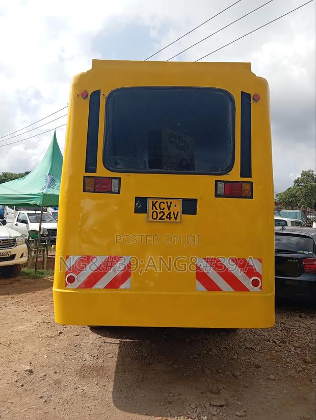 Isuzu NQR 2019 Yellow - thumbnail 5