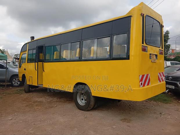 Isuzu NQR 2019 Yellow - thumbnail 10