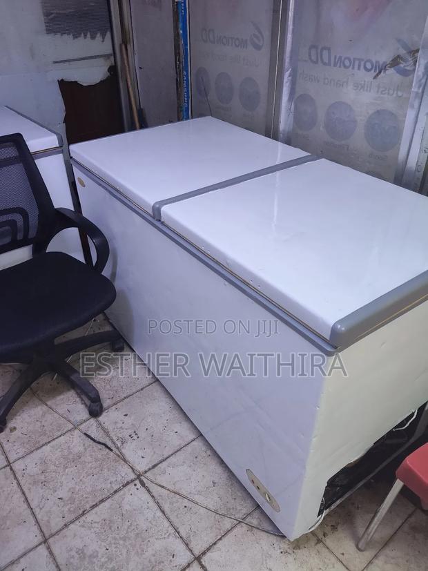 Commercial Size Ex Uk Deep Freezer 550litres - thumbnail 4