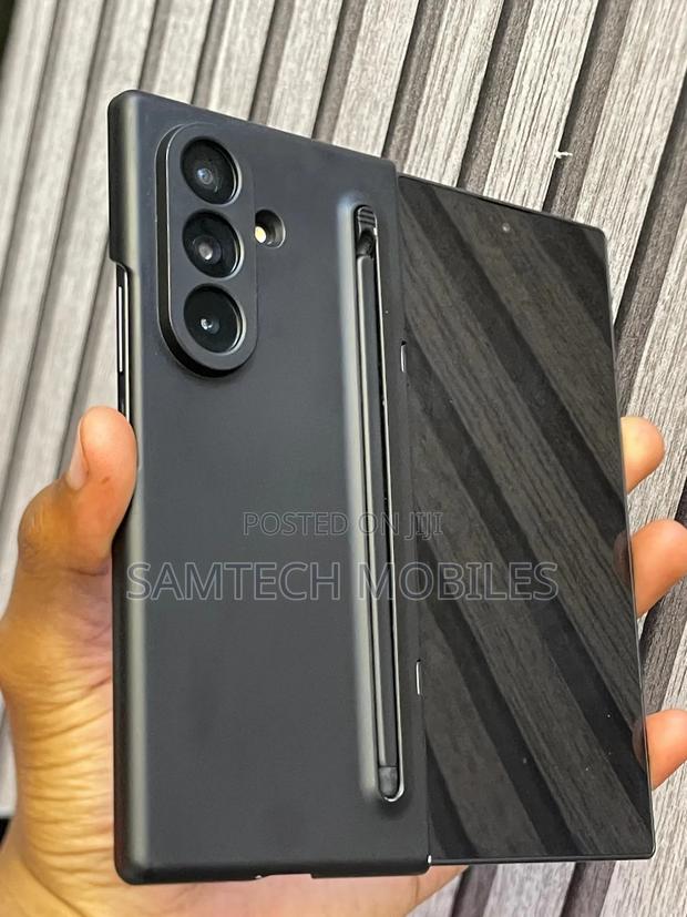 New Samsung Galaxy Z Fold7 512 GB Gray - thumbnail 4