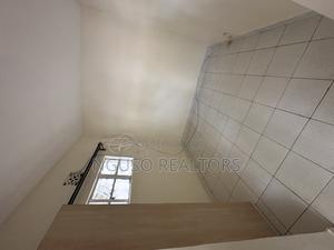 Studio Apartment in Denis Pritt, State House Area for rent
