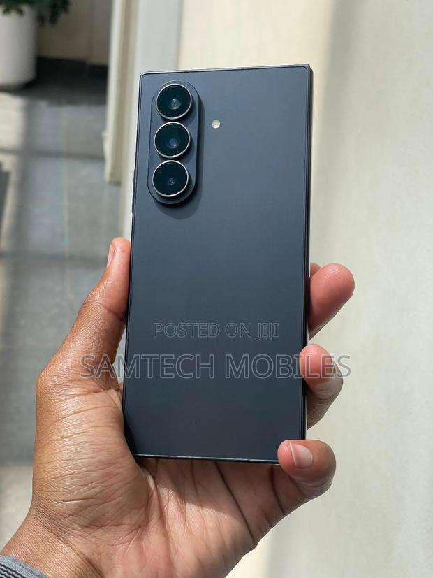 New Samsung Galaxy Z Fold7 256 GB Gray - main view