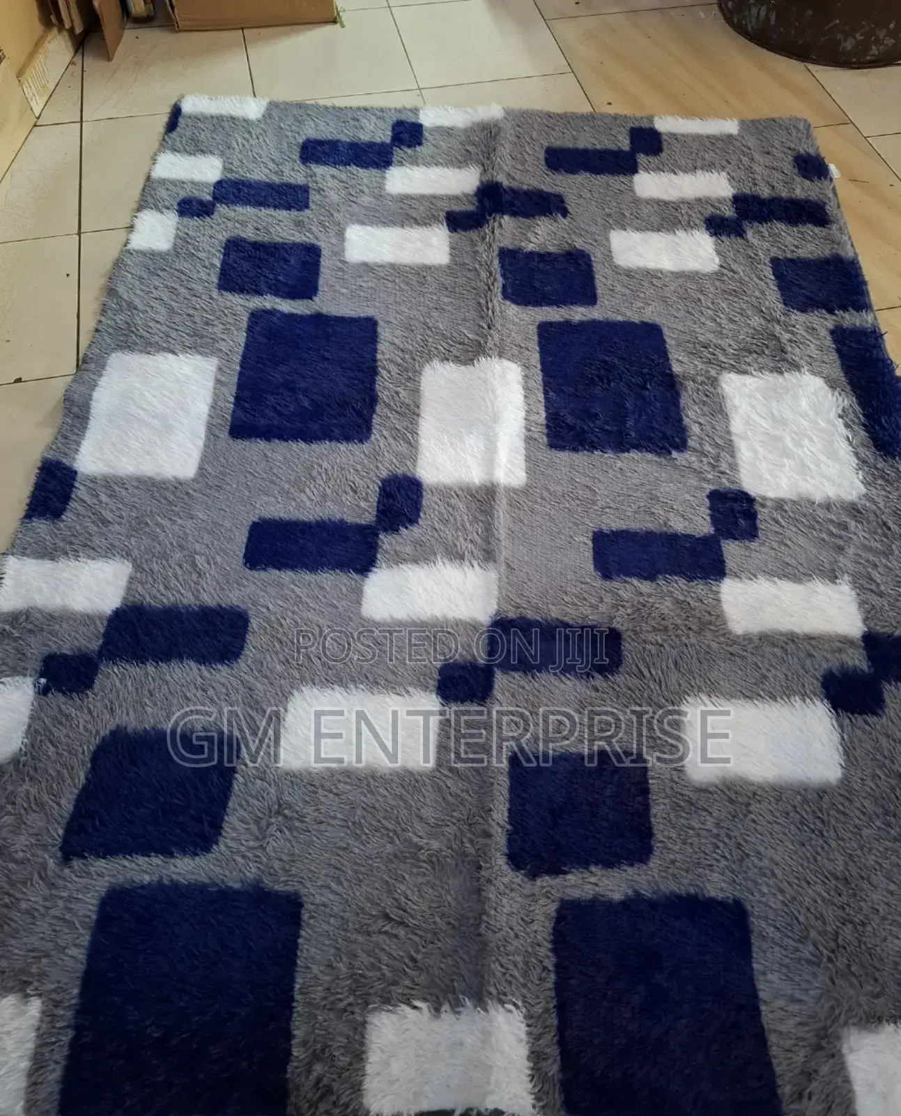 Fluffy Carpet , Fluffy Carpet