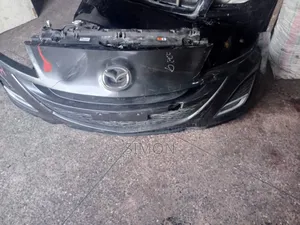 Mazda Axela Nosecut
