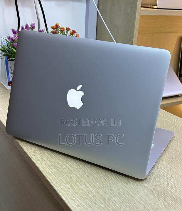 Laptop Apple MacBook 2012 4GB Intel Core I5 SSD 128GB - thumbnail 3