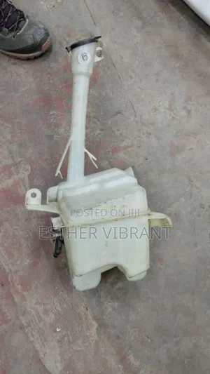 Fielder /Axio 2007_2010 Washer Bottle