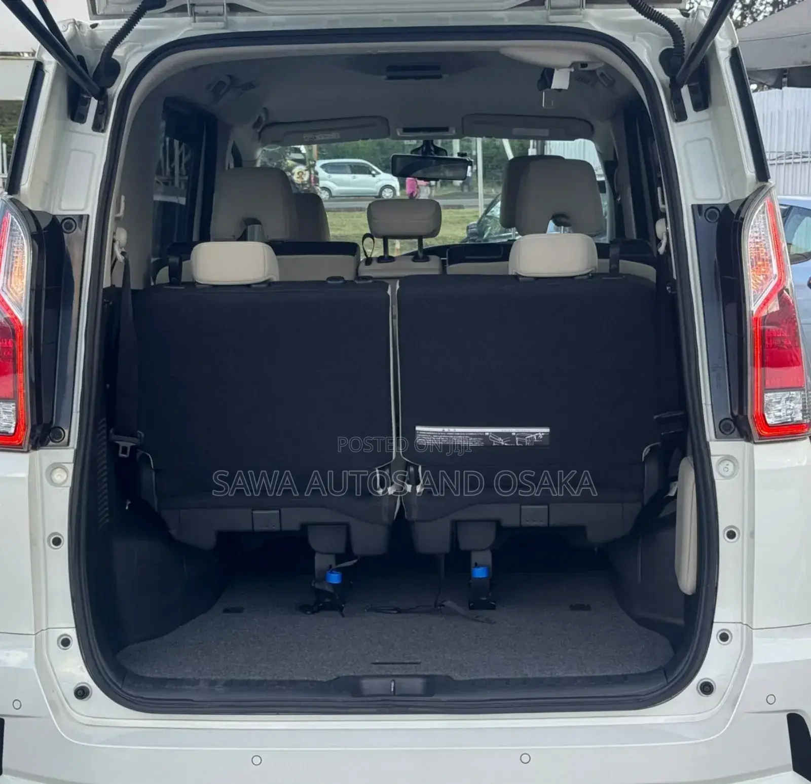 Nissan Serena 2019 White