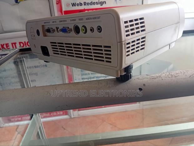 Mitsubishi Xd205r Projector – Bright, Clear Reliable! - thumbnail 2