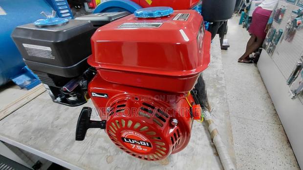 7.5hp Petrol Powered Engine With Pulley. - thumbnail 3