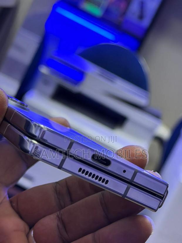 Samsung Galaxy Z Fold 5 512 GB Silver - thumbnail 5