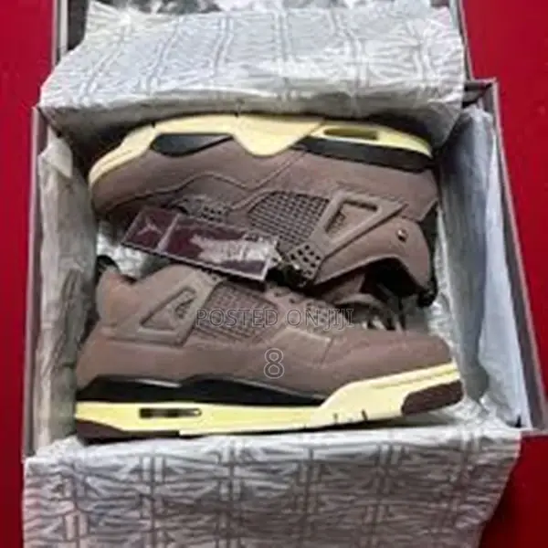 Jordan 4 Stylish High-Comfort Shoes – Modern Color Mix