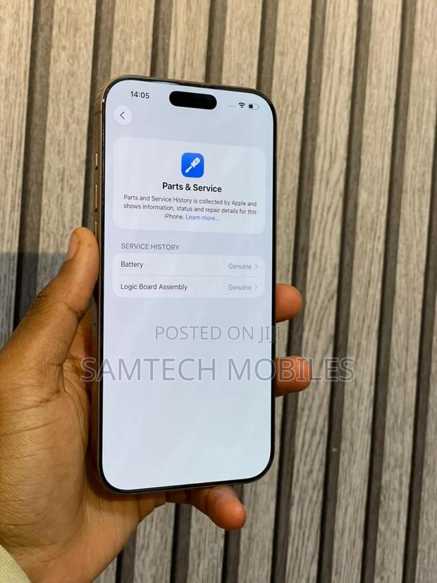 Apple iPhone 16 Pro Max 256 GB Gold - thumbnail 4