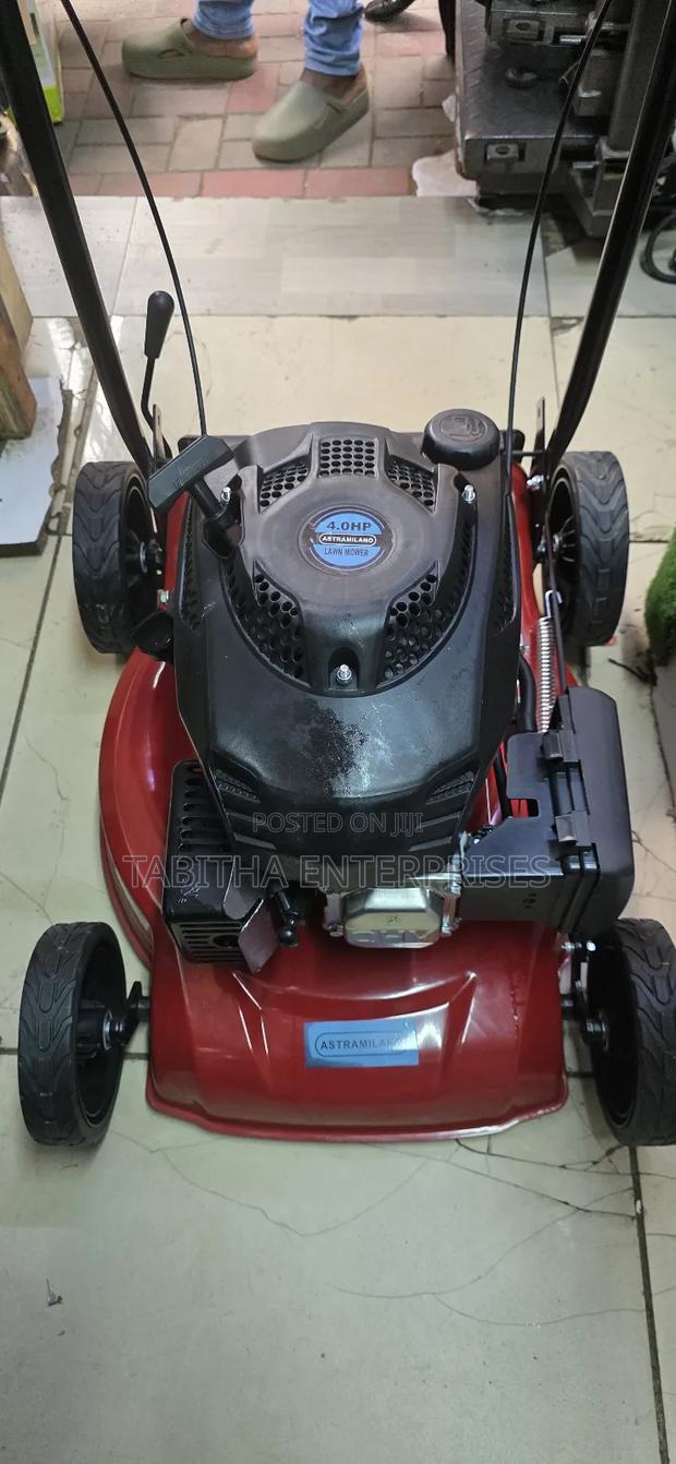 Lawn Mower Machine/Petrol Lawn Mower