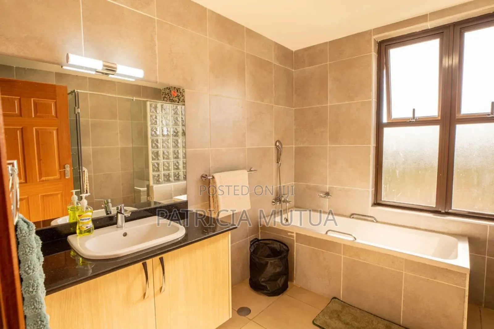 3bdrm Apartment in Raphta Road for sale