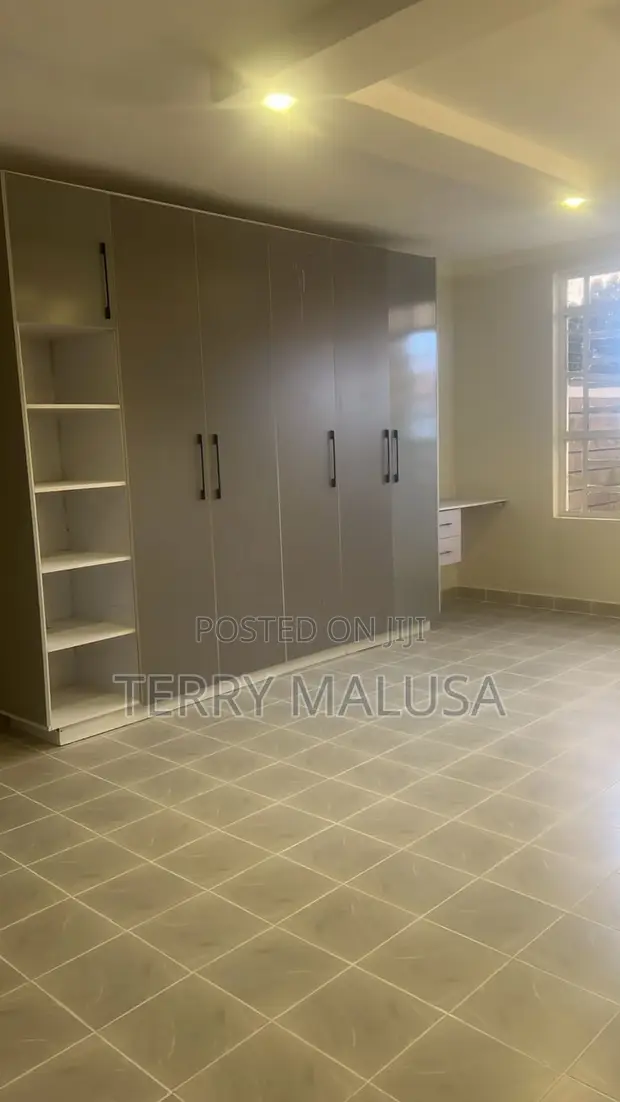 3bdrm Bungalow in Westlands, Ngata for sale