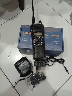 Portable Two Way Walkie Talkie Uv 82 8watts Extended Batery