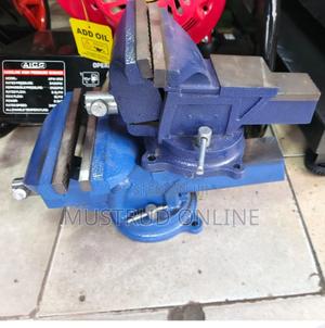 Professional and Functional Bench Vise - main view