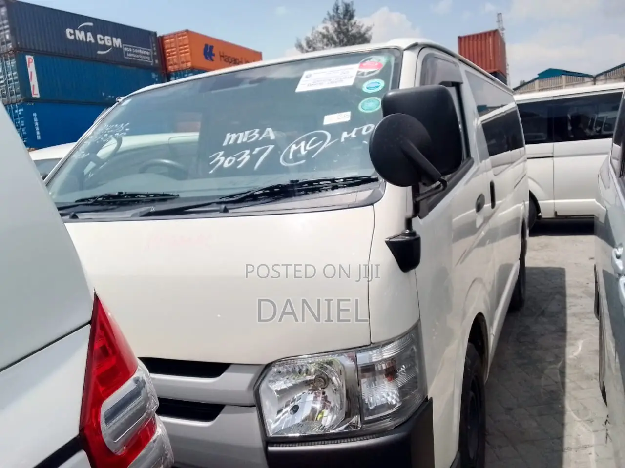 Toyota HiAce 2018 White