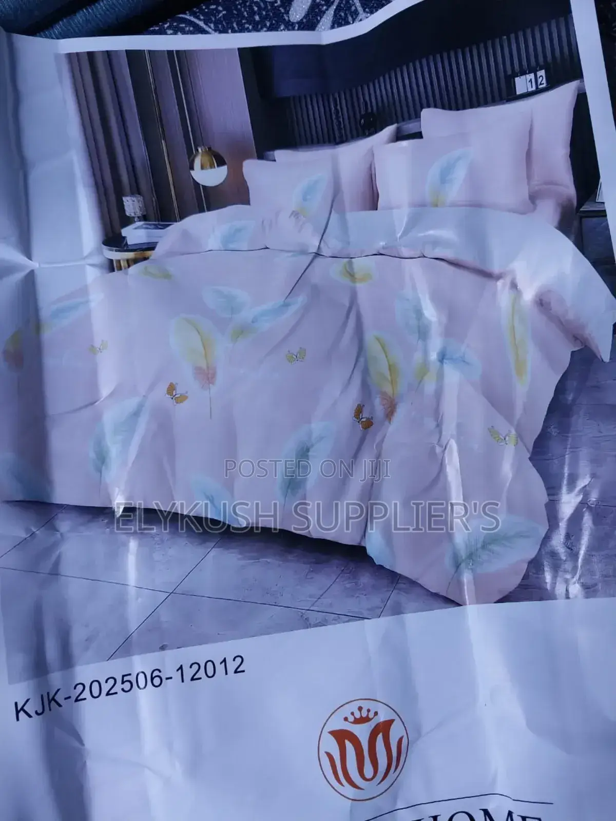 Flowered Duvet Cover
Size 
 6by6
Different Colurs