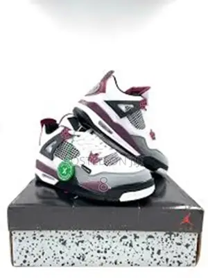 Air Jordan 4 Lightweight Sneakers – Stylish Practical