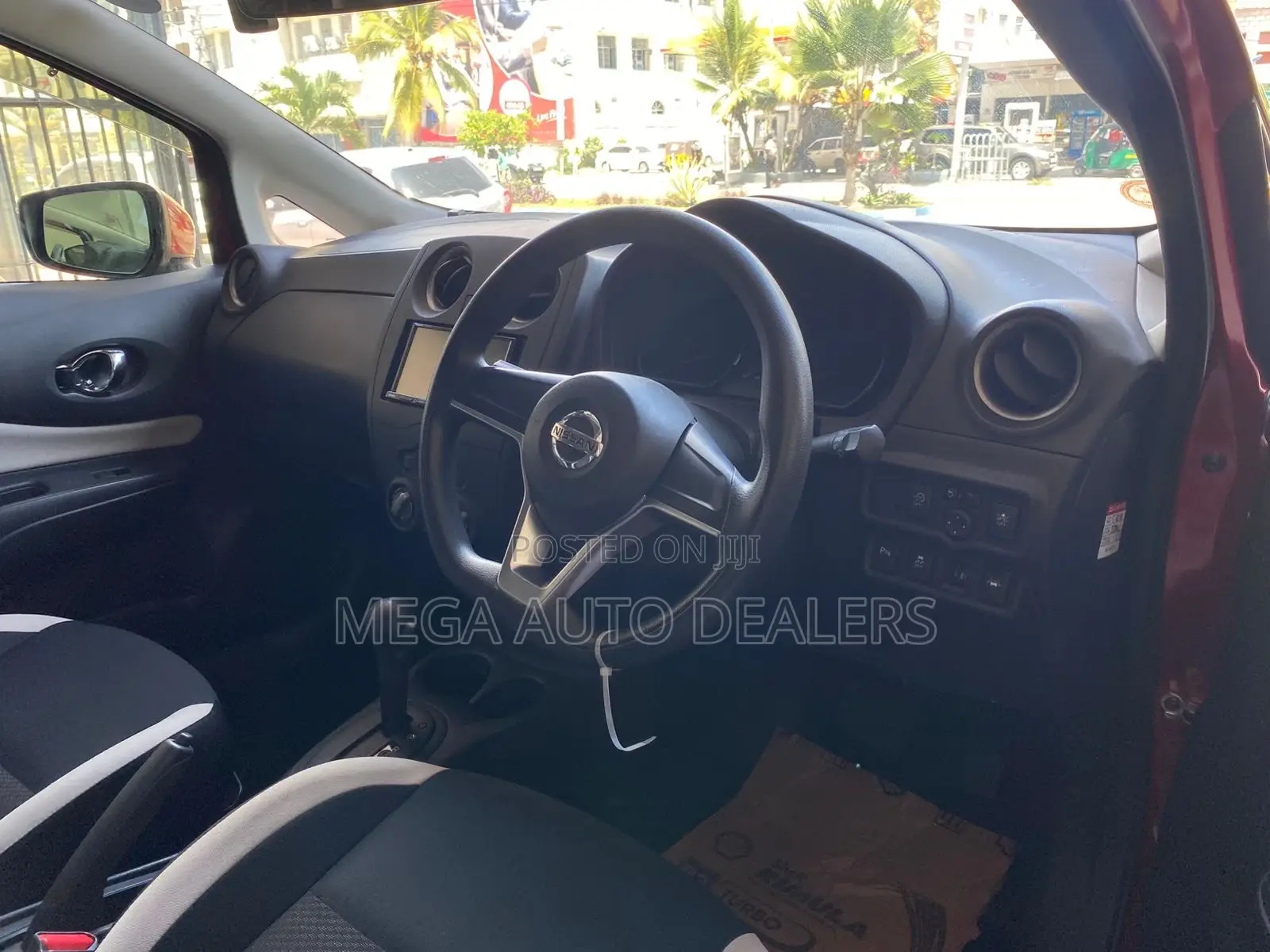 Nissan Note 2018 Red