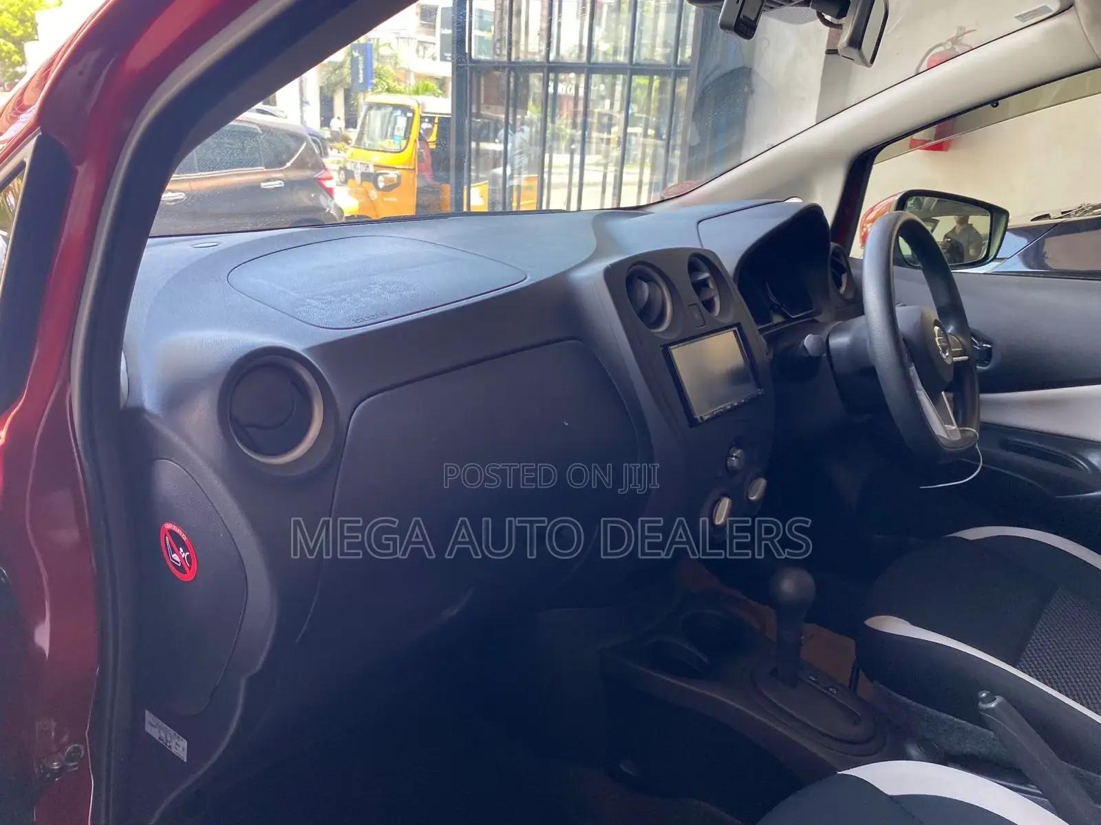Nissan Note 2018 Red