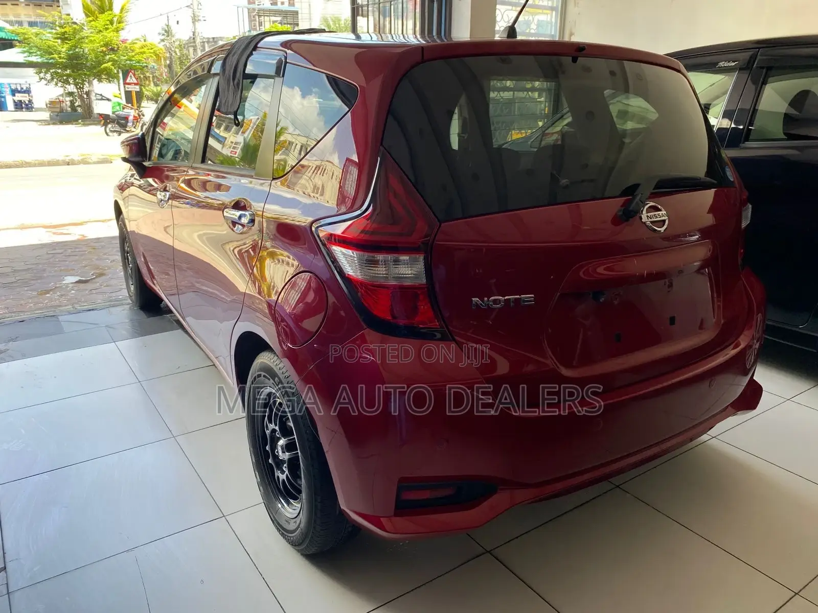Nissan Note 2018 Red