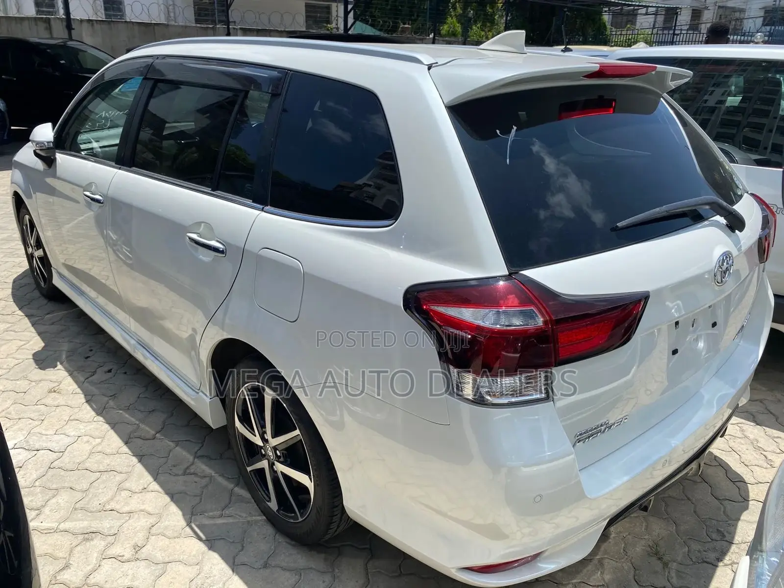 Toyota Corolla Fielder 2018 White