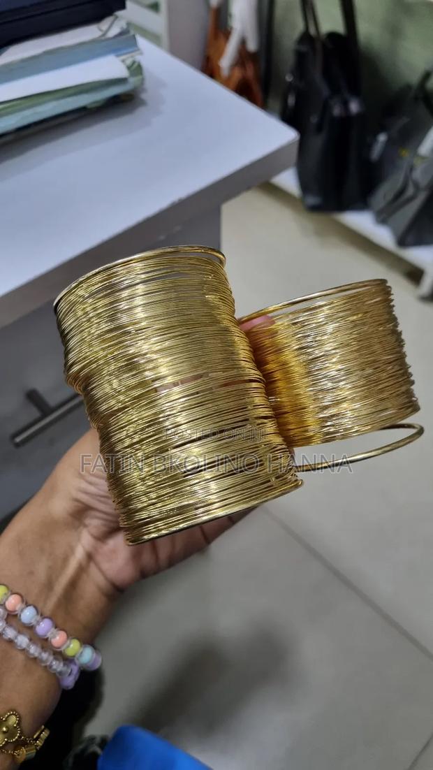 Fashion Pretty Bangle - main view