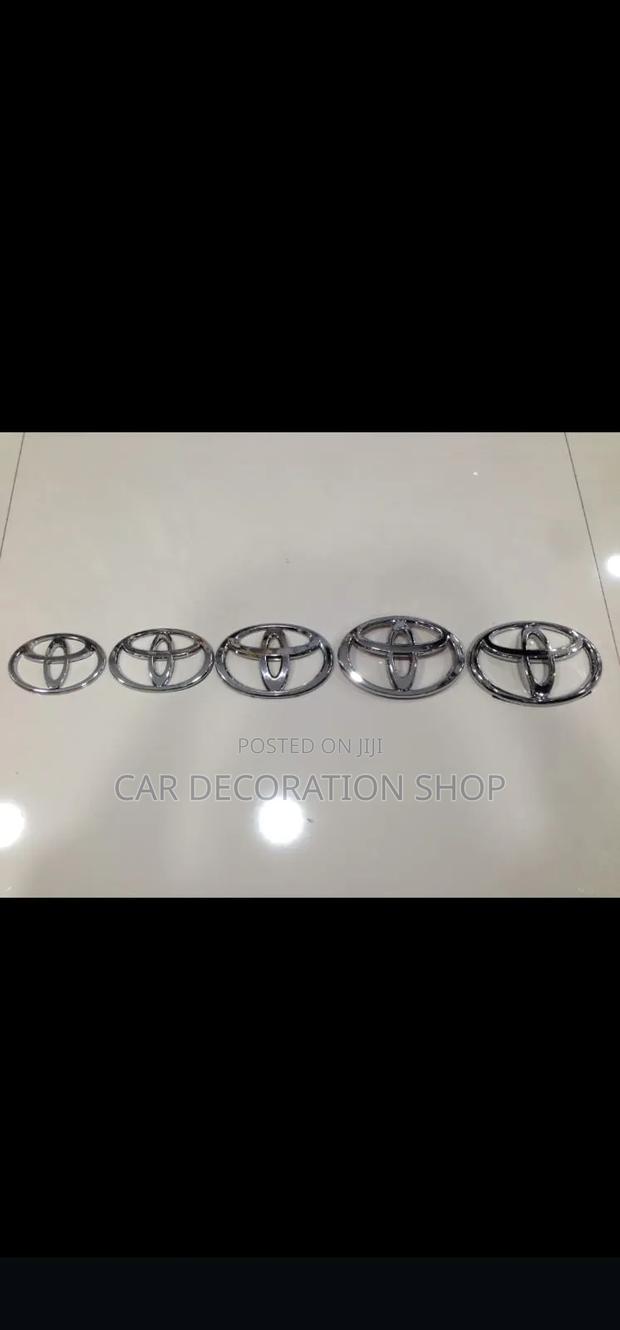 Different Diameter Sizes Toyota Boot Replacement Badge