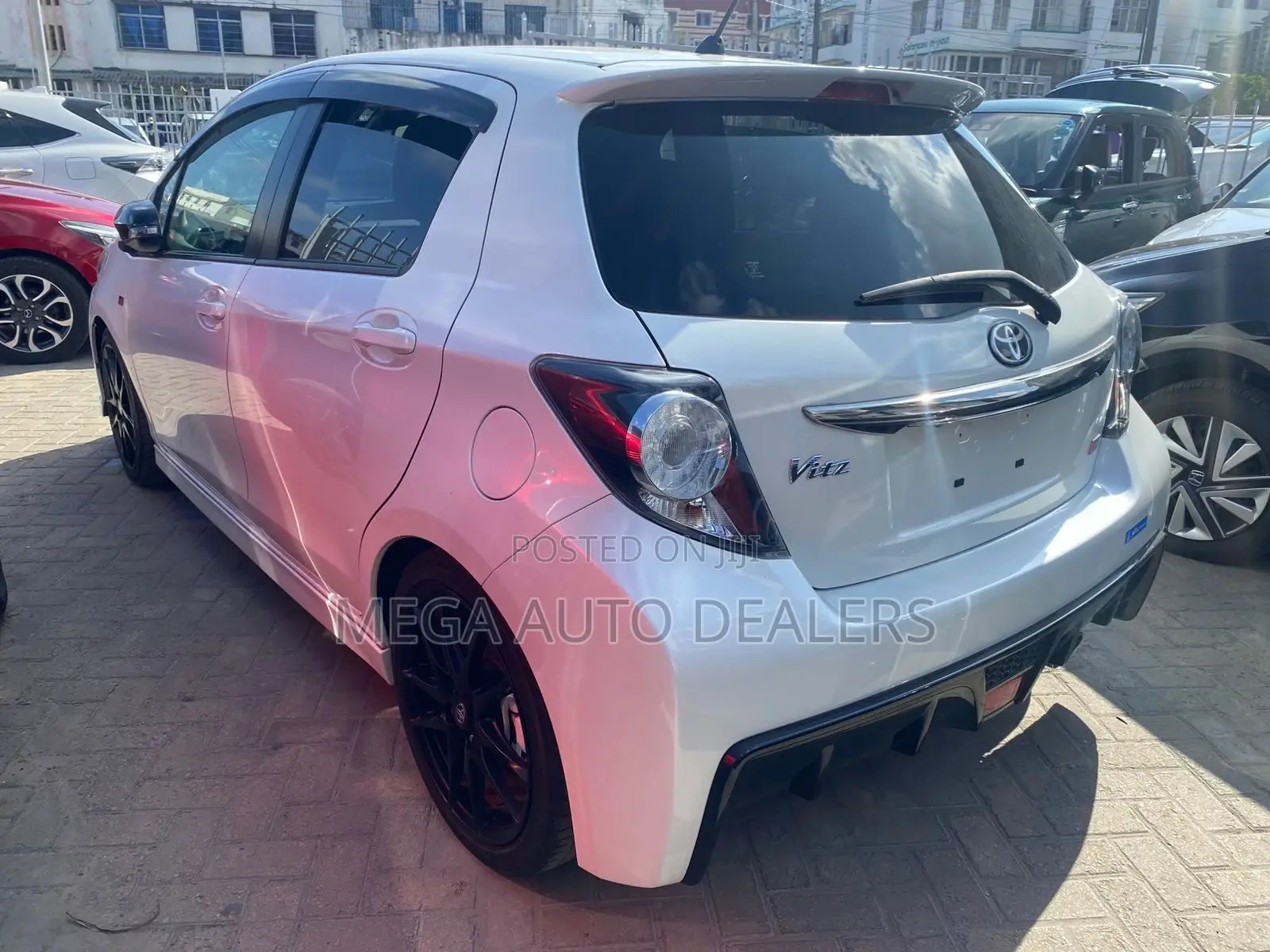 Toyota Vitz 1.5 FWD 5dr 2019 White