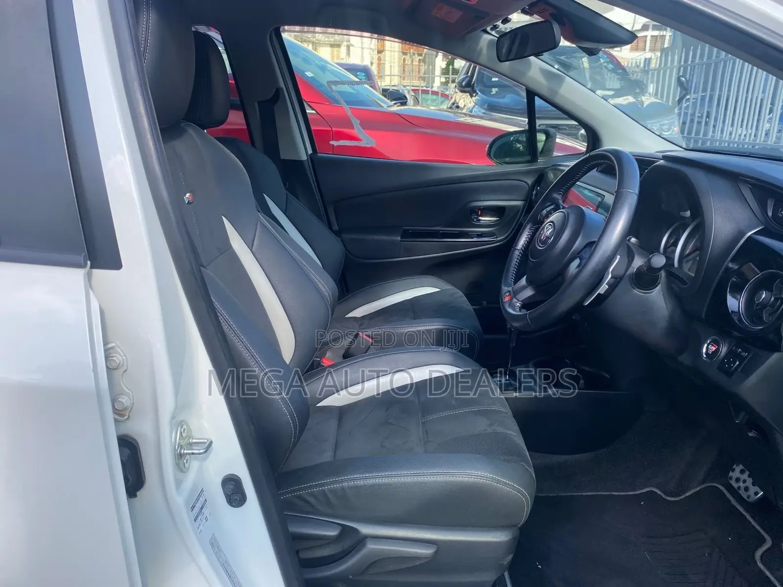 Toyota Vitz 1.5 FWD 5dr 2019 White