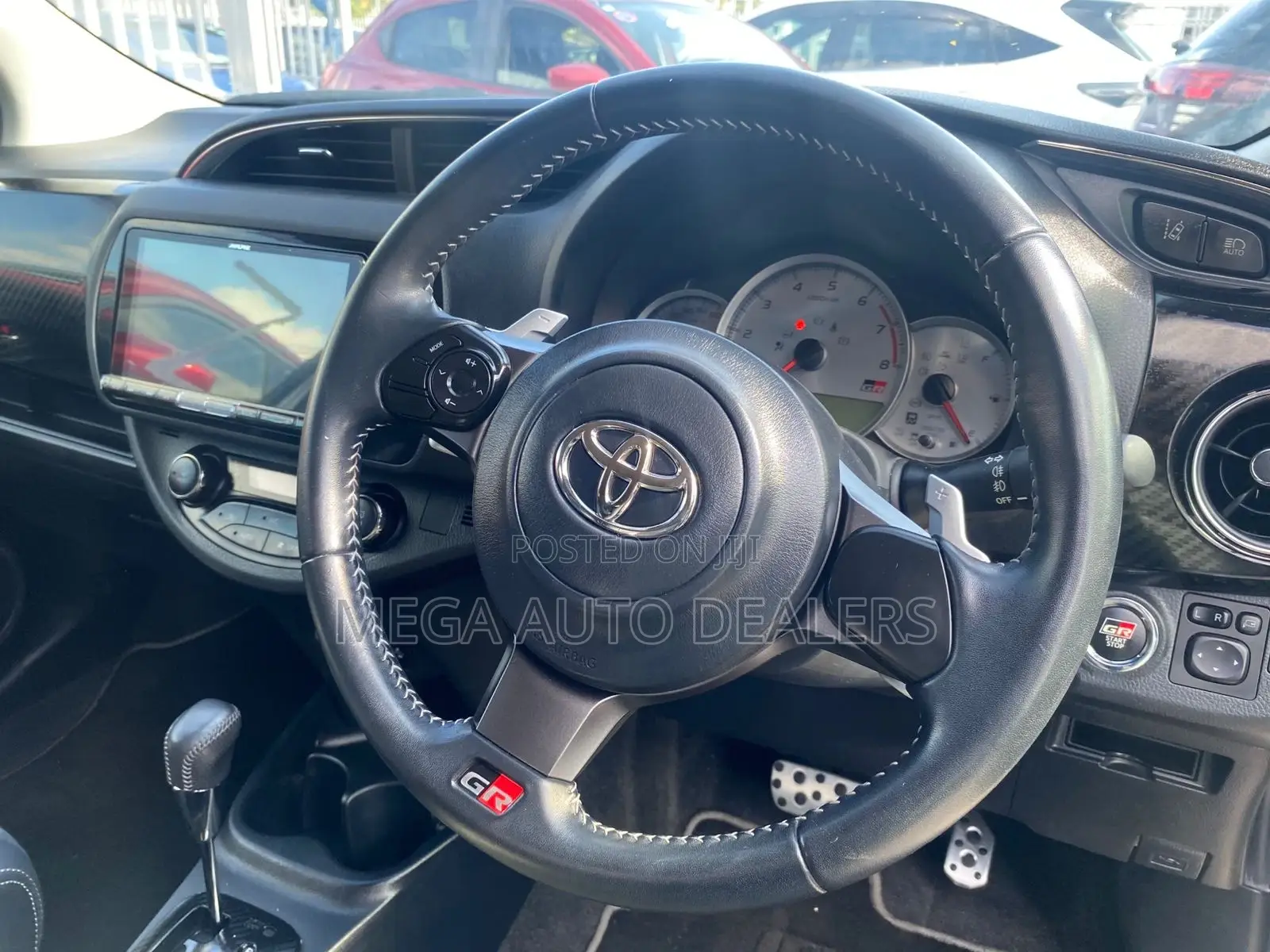 Toyota Vitz 1.5 FWD 5dr 2019 White
