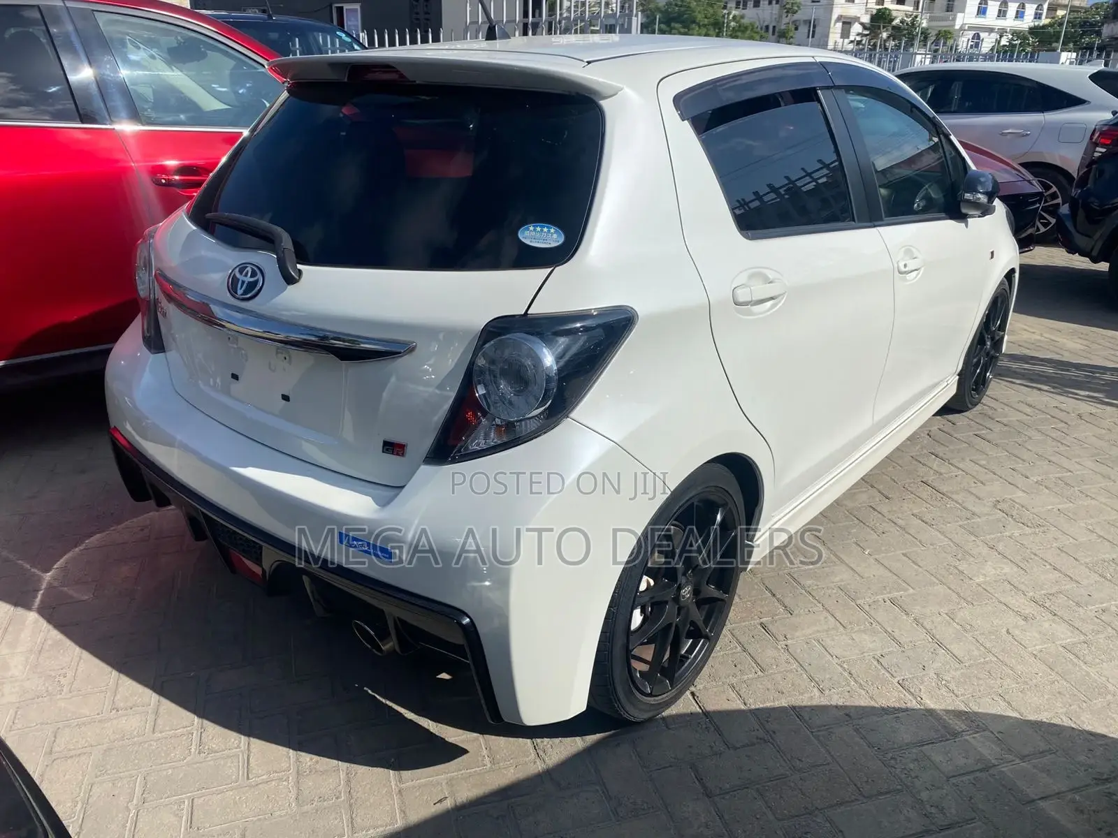 Toyota Vitz 1.5 FWD 5dr 2019 White