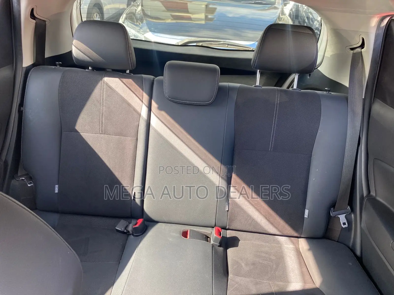 Toyota Vitz 1.5 FWD 5dr 2019 White