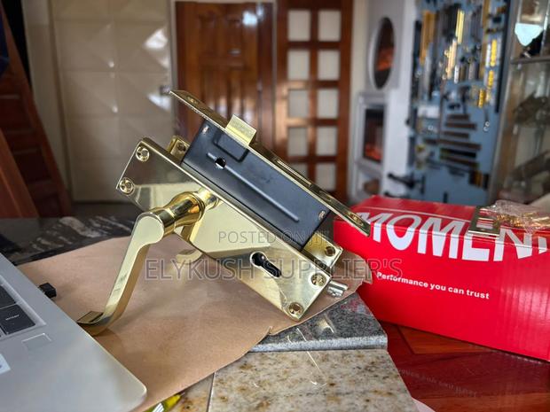 Mortise Moment - main view