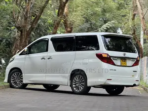 Toyota Alphard 2.4 Petrol FWD 2014 White