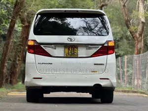 Toyota Alphard 2.4 Petrol FWD 2014 White